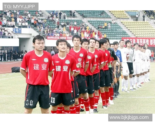 郑州建业足球队球星风采展现与发展历程分析